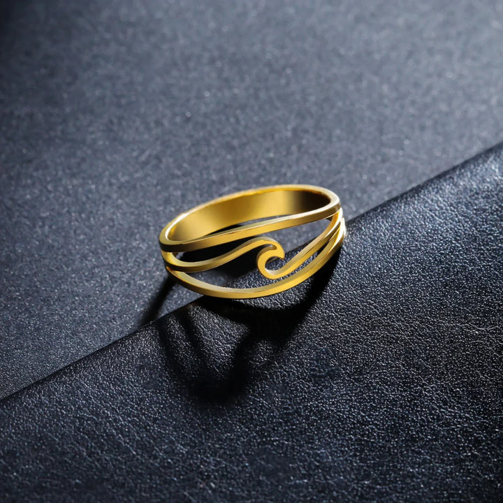 Ocean Wave Ring in Gold