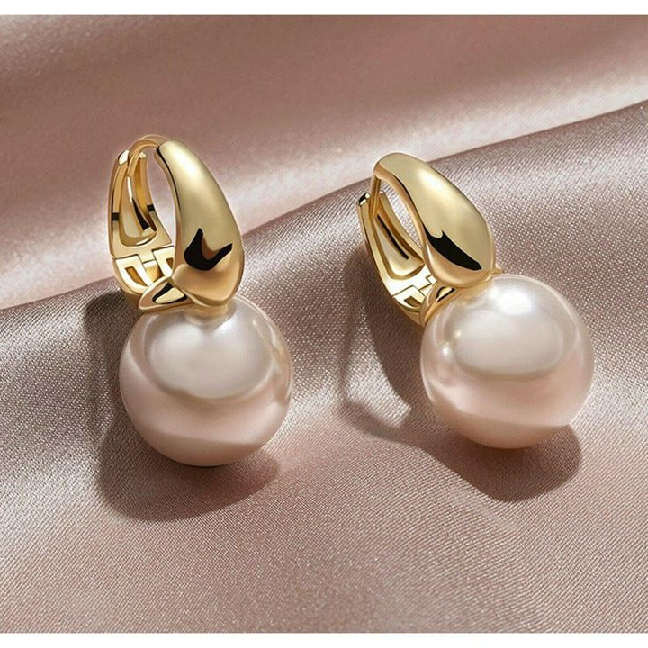 Classic Pearl Drop Earrings