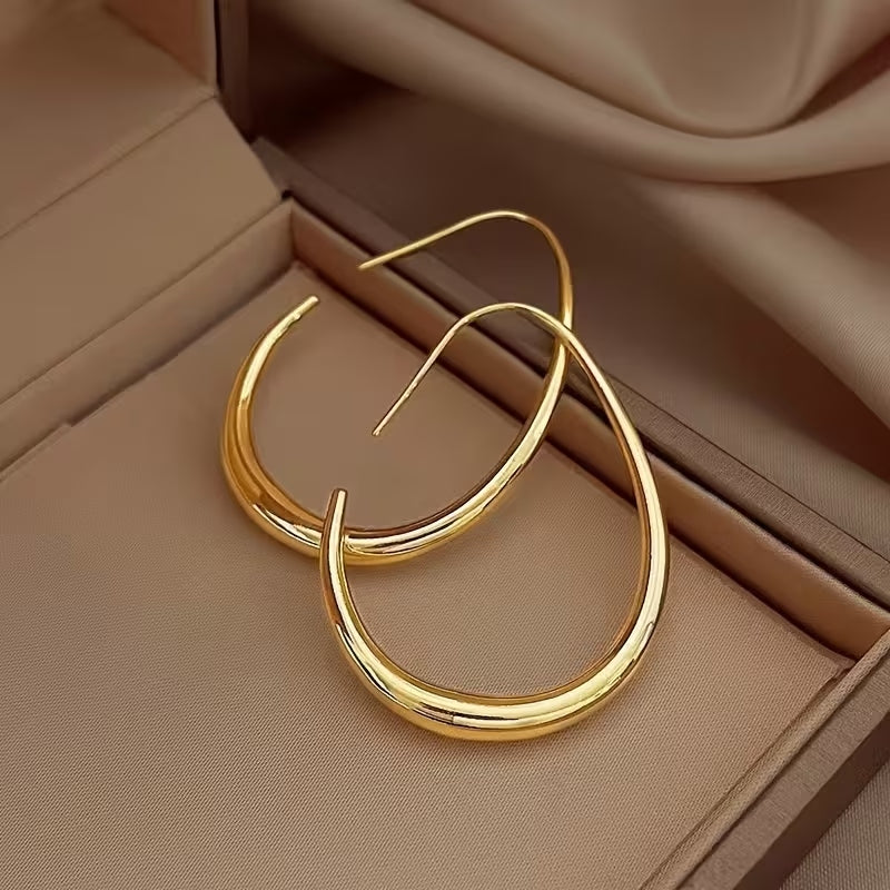 Elegant Vintage Gold Drop Earrings