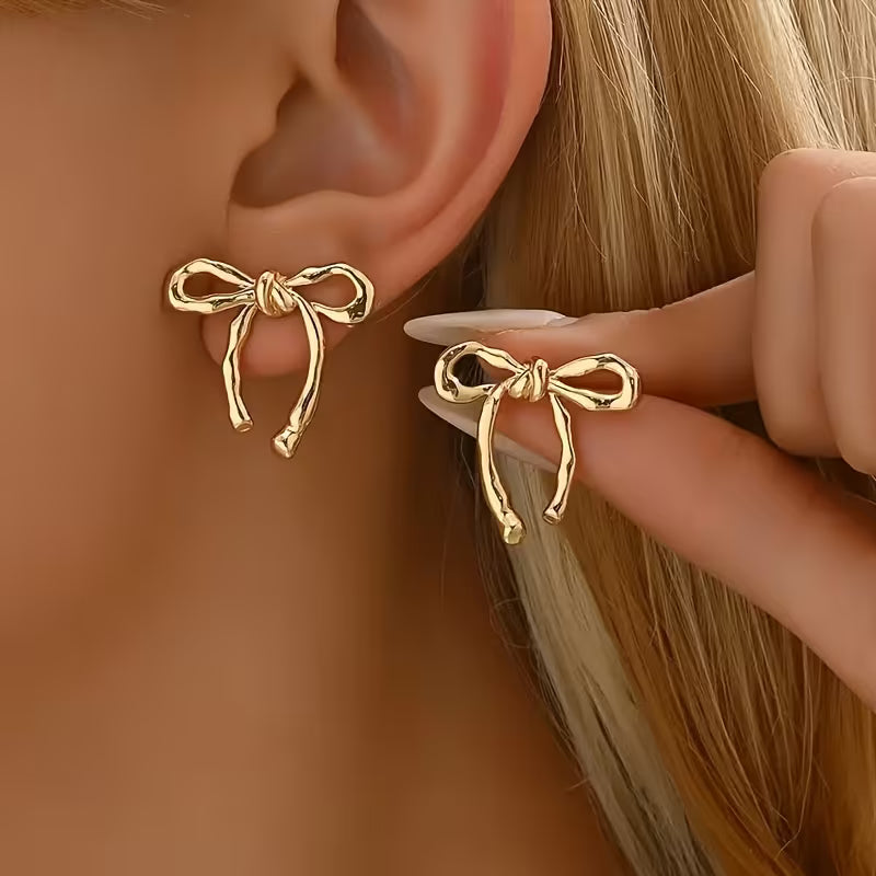 Elegant Vintage Gold Bow Drop Earrings