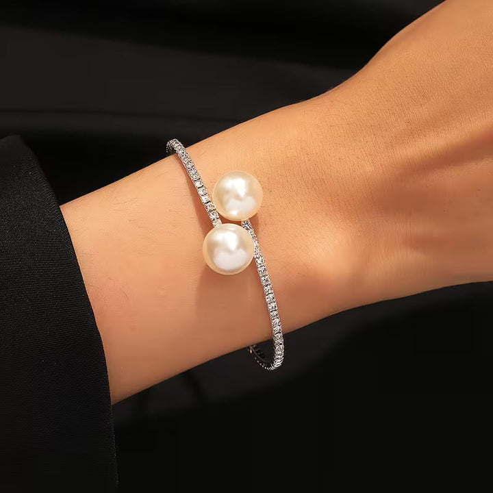 Elegant Pearl and Zirconia Bracelet