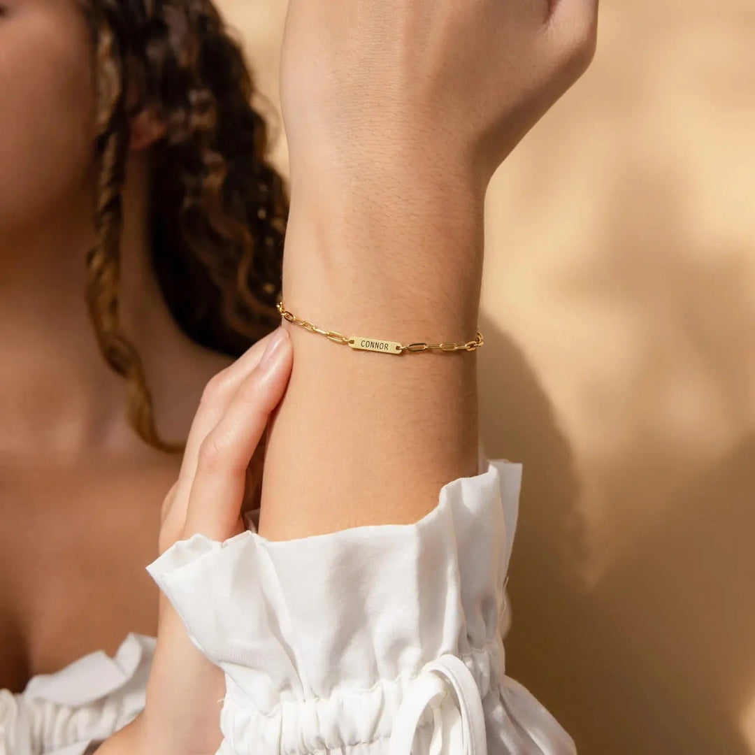 Name bar bracelet with two engraved names