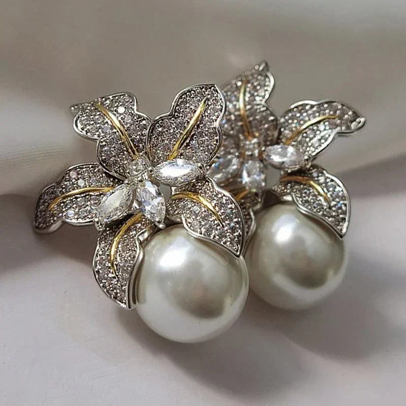 Emma | Exquisite Flower Pearl Earrings