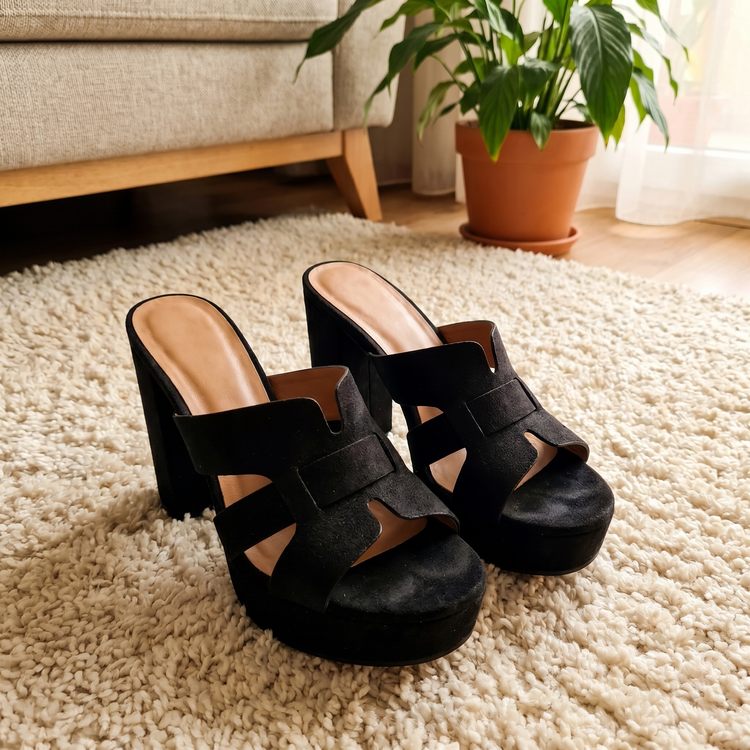 Customer review photo — Elena wedge sandals on rug
