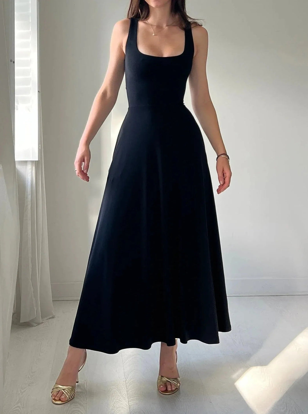 Yvonne | Women's Sleeveless A-Line Midi Dress